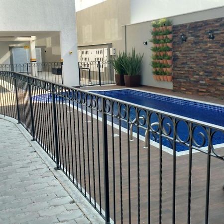Var-101A Dpto Amplio En Condominio Cerrado Con Piscina Bombinhas Luaran gambar