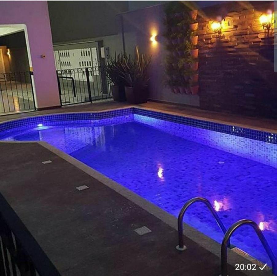 Var-101A Dpto Amplio En Condominio Cerrado Con Piscina Bombinhas Luaran gambar