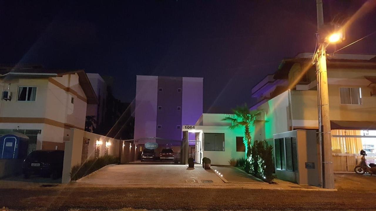 Var-101A Dpto Amplio En Condominio Cerrado Con Piscina Bombinhas Luaran gambar